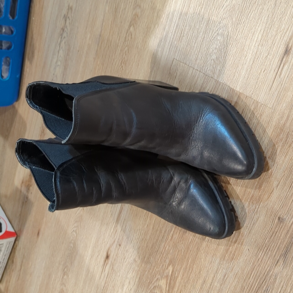 Sam Edelman booties size 7.5